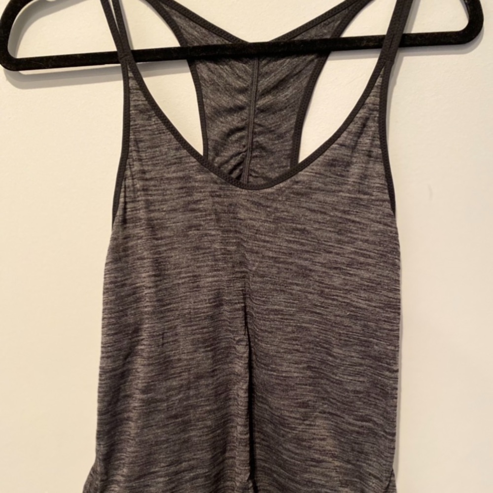 Lulu Lemon racer back tank - Picture 2 of 2
